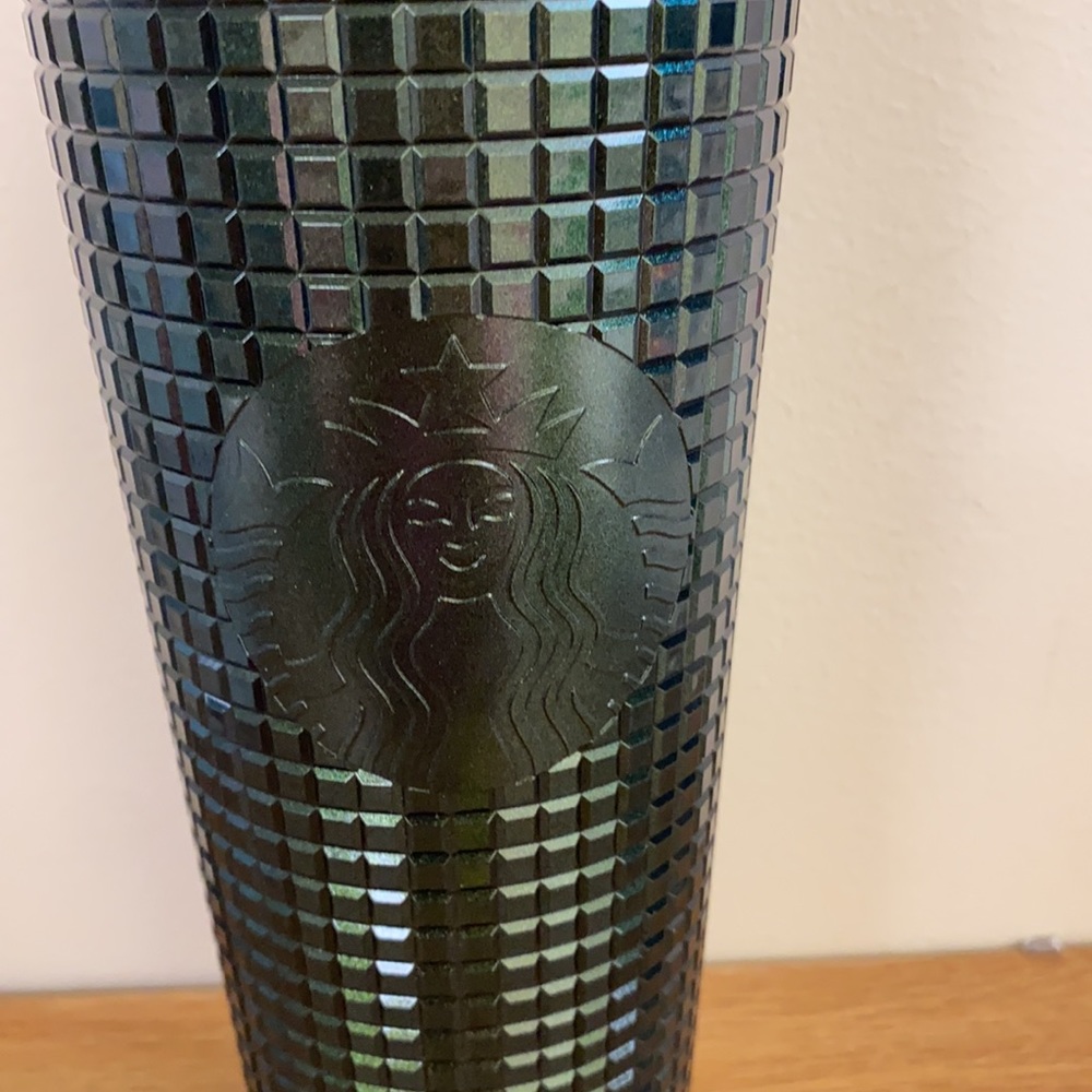 Starbucks - Picture 3 of 3